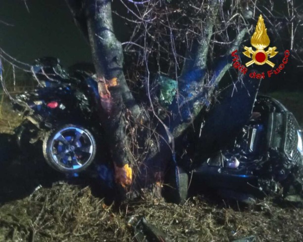 Sono Emanuele Accomando e Michele Forastieri le giovani vittime dello schianto di Saronno