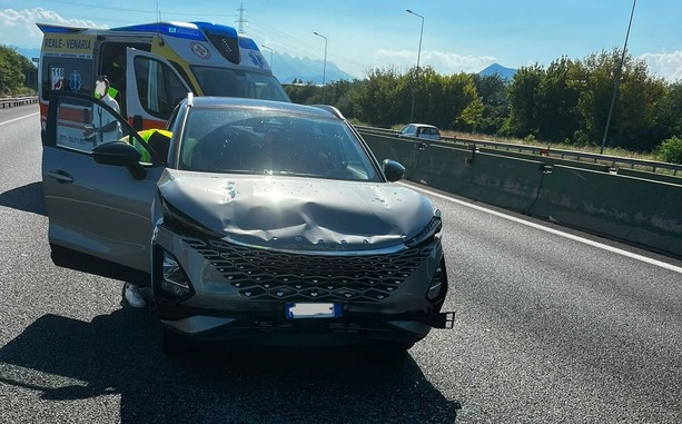 Scontro tra tre auto in corso Regina Margherita, otto feriti e traffico in tilt