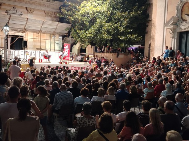 "Giù le mani da Report", Piazza della Concordia ad Albissola gremita per Sigfrido Ranucci (FOTO e VIDEO) "Giù le mani da Report", Piazza della Concordia ad Albissola gremita per Sigfrido Ranucci (FOTO e VIDEO)