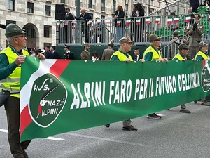 Adunata degli Alpini, Genova celebra le ‘Penne Nere’. Bucci e Salis: “La miglior risposta alle polemiche è stata la città”