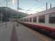 Tentano di rubarle il bagaglio sul treno diretto a Imperia da Milano: “Fingeva di sistemare la giacca, insospettita l’ho fissato e ha desistito” Tentano di rubarle il bagaglio sul treno diretto a Imperia da Milano: “Fingeva di sistemare la giacca, insospettita l’ho fissato e ha desistito”