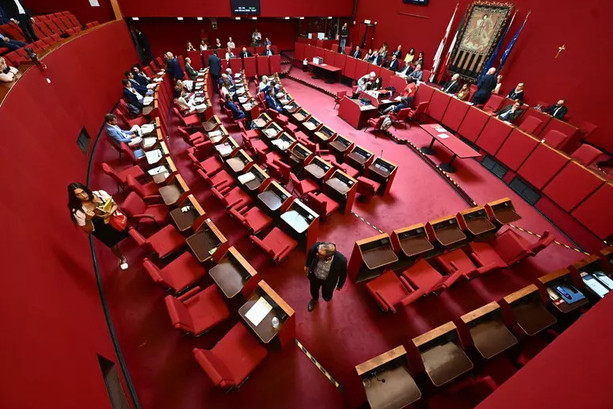 Genova svolta a sinistra: ventiquattro seggi al centrosinistra nel nuovo consiglio comunale