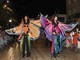 Cannes, fiori e fantasia: la parata che apre la festa più attesa dell’estate Cannes, fiori e fantasia: la parata che apre la festa più attesa dell’estate