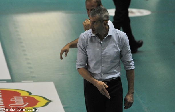 Volley Femminile: L'allenatore cuneese Marco Fenoglio vicinissimo alla panchina della Unet E-Work Busto Arsizio!