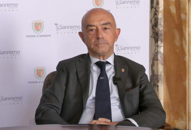 Sanremo: Mager “Il Festival via dall’Ariston perderebbe fascino”. Il sindaco apre al confronto ma ribadisce il legame con il teatro (Video) Sanremo: Mager “Il Festival via dall’Ariston perderebbe fascino”. Il sindaco apre al confronto ma ribadisce il legame con il teatro (Video)