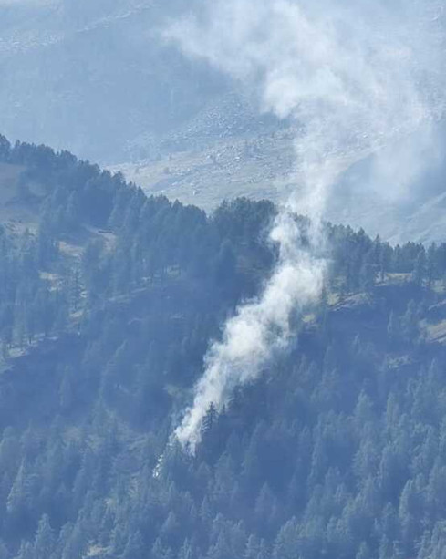 Sotto controllo l'incendio a Elva: interessati 2.500 metri quadrati di superficie boschiva Sotto controllo l'incendio a Elva: interessati 2.500 metri quadrati di superficie boschiva