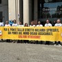 Delegazione del M5S in stazione a Principe contro i disagi ferroviari: “Così si penalizzano pendolari e turismo”