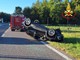 FOTO. Incidente sulla statale 629 a Brebbia: auto ribaltata e due feriti FOTO. Incidente sulla statale 629 a Brebbia: auto ribaltata e due feriti