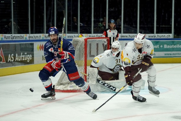 Hockey su ghiaccio. Lugano, caccia alla salvezza: serve la vittoria per chiudere la serie Hockey su ghiaccio. Lugano, caccia alla salvezza: serve la vittoria per chiudere la serie