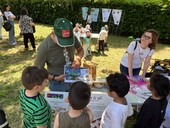 Cento bambini in festa hanno animato il parco di via Monti con giochi e laboratori