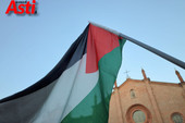 Asti scende in piazza San Secondo per Gaza:  &quot;Una scuola ha fatto girare mail che lo sciopero sarebbe  illegittimo, ottenendo solo maggiore  adesione&quot; [FOTO E VIDEO]