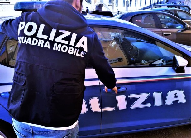 Intervento della Squadra Mobile ieri a Cuneo: arrestato un uomo per estorsione