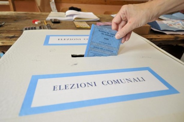 Elezioni, secondo il sondaggio Hokuto Bianchi davanti a Galimberti. Indecisi al 15,35%