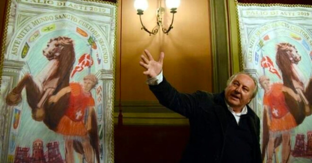 Addio a Paolo Bernardi, il Maestro che ha vestito il Palio di Asti
