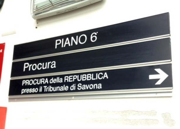 Racket servizi di sicurezza nelle discoteche: scena muta per Abate, risponde alle domande Koroveshaj