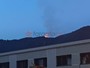 Incendio boschivo sul Mombracco tra Revello e Rifreddo: notte di lavoro per domare le fiamme