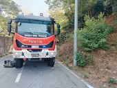 Nuovo incendio a Vado Ligure: stavolta in fiamme una riva in via Fontanelle, nella Valle (FOTO) Nuovo incendio a Vado Ligure: stavolta in fiamme una riva in via Fontanelle, nella Valle (FOTO)