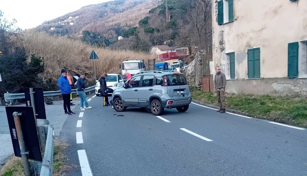 Stella, scontro auto-scooter sulla SS334: in codice rosso un 20enne (FOTO)