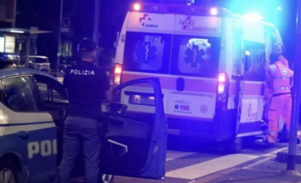 Si ferisce con un coltello mentre prepara la cena, autotrasportatore gravissimo in Autolaghi