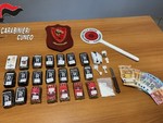 Trovato in possesso di cocaina, in casa nascondeva due chilogrammi di hashish Trovato in possesso di cocaina, in casa nascondeva due chilogrammi di hashish