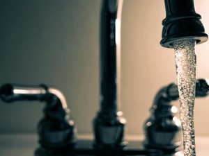 Guasto alla rete idrica in Largo San Giuseppe: chiusi gli accessi e stop all’acqua in diverse vie del centro