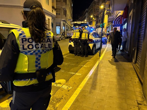 Sanremo: ordinanza contro il consumo di alcol in strada, Polizia e Municipale controllano 20 persone ed emettono tre 'Daspo'