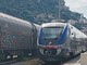 Vallecrosia, lanciano sassi al treno in corsa rompendo i finestrini: passeggeri costretti a scendere a Bordighera