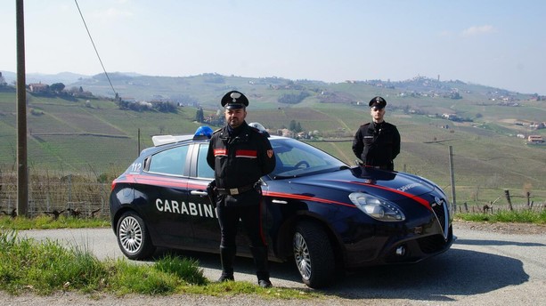 Costigliole d'Asti, Carabinieri salvano un uomo che tentava il suicidio con i gas di scarico