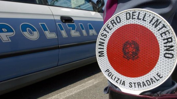 Gioielli sequestrati sulla A6 dalla Stradale di Mondovì: un vero "tesoro" recuperato a bordo di un furgone diretto in Francia Gioielli sequestrati sulla A6 dalla Stradale di Mondovì: un vero "tesoro" recuperato a bordo di un furgone diretto in Francia