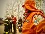 L'ombra del dolo su un incendio sterpaglie a Govone: notte di superlavoro per i vigili del fuoco di Asti