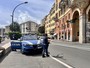 Savona, senzatetto crea allarme in via Venezia: deferito per violenza e minacce