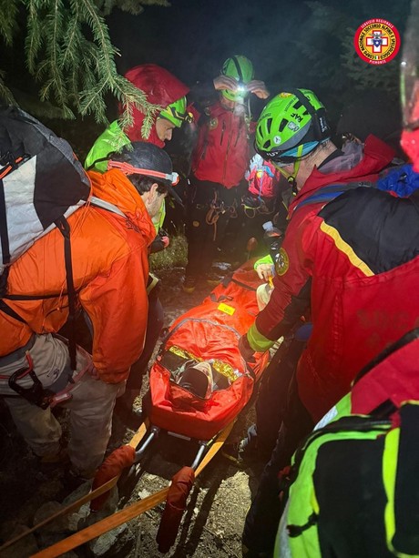 Vinadio, recuperato nella notte un escursionista infortunato e portato inospedale per gli accertamenti