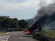 Andora, auto in fiamme: intervento dei Vigili del Fuoco (FOTO e VIDEO)