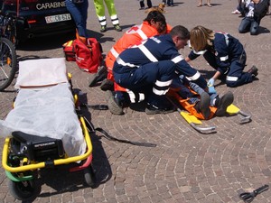 Tragedia nel Canavese: ciclista di 73 anni muore investito da un'auto