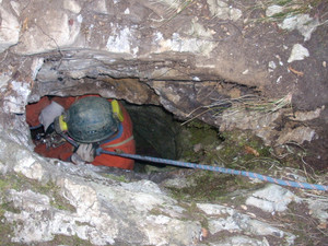 Garessio, allarme per uno speleologo incastrato a -120 metri nella grotta dei Cinghiali Volanti