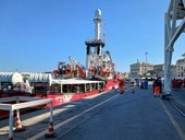 Open Arms, dopo lo sbarco a Savona la maggior parte degli 85 migranti trasferita in Piemonte e nelle altre province liguri Open Arms, dopo lo sbarco a Savona la maggior parte degli 85 migranti trasferita in Piemonte e nelle altre province liguri