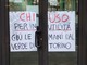 "Chiuso per inutilità", attacco agli uffici del Verde di Torino. Tresso: "Atto vile di minaccia"