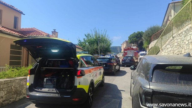 Uccide moglie e figlio e poi si toglie la vita: tragedia familiare a Finale con colpi d'arma da fuoco (FOTO) Uccide moglie e figlio e poi si toglie la vita: tragedia familiare a Finale con colpi d'arma da fuoco (FOTO)