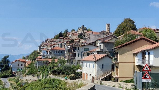 Incendi, a Bajardo torna il divieto assoluto di accensione dei fuochi: "Non piove, pericolo ancora elevato" Incendi, a Bajardo torna il divieto assoluto di accensione dei fuochi: "Non piove, pericolo ancora elevato"