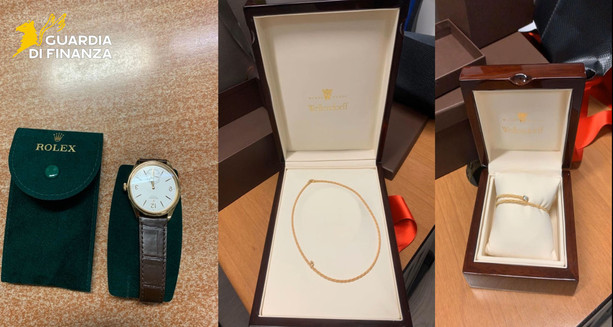 In dogana al Gaggiolo con Rolex e gioielli non dichiarati: scatta il sequestro da oltre 40mila euro In dogana al Gaggiolo con Rolex e gioielli non dichiarati: scatta il sequestro da oltre 40mila euro