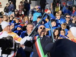 La 'Fiamma Olimpica' è arrivata in provincia: primo passaggio ad Imperia tra due ali di folla: tra poco arriverà a Sanremo La 'Fiamma Olimpica' è arrivata in provincia: primo passaggio ad Imperia tra due ali di folla: tra poco arriverà a Sanremo