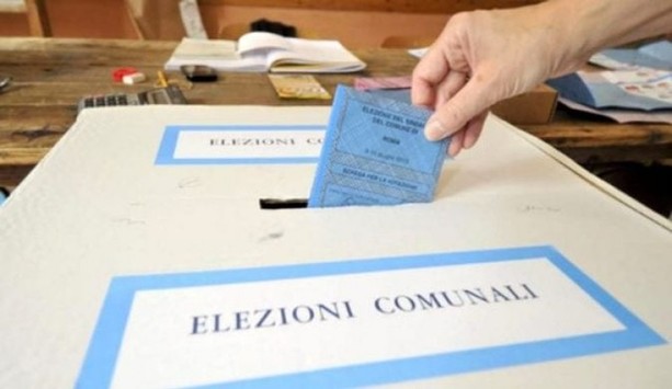 ELEZIONI COMUNALI / Affluenza alle urne: in provincia di Cuneo vota il 50,59% alle 23 ELEZIONI COMUNALI / Affluenza alle urne: in provincia di Cuneo vota il 50,59% alle 23