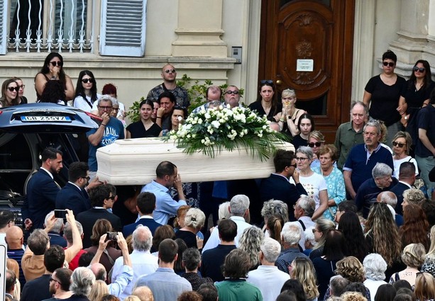 A Poirino l'ultimo saluto a Muriel Oddenino, il ricordo del papà: "Io penserò a lei viva" A Poirino l'ultimo saluto a Muriel Oddenino, il ricordo del papà: "Io penserò a lei viva"
