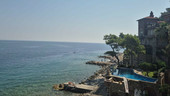 Piscina condominiale riempita con acqua di mare: scattano le multe a Capo Noli Piscina condominiale riempita con acqua di mare: scattano le multe a Capo Noli