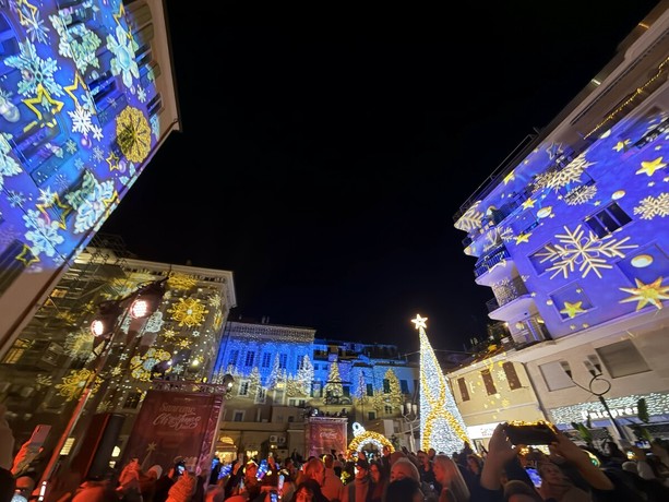 Ponte dell’Immacolata da record a Sanremo: hotel sold out, ristoranti pieni e turismo già lanciato verso le feste Ponte dell’Immacolata da record a Sanremo: hotel sold out, ristoranti pieni e turismo già lanciato verso le feste