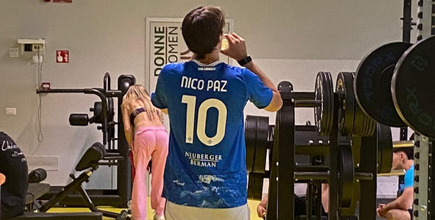 La differenza tra noi e il Como? Quella maglia di Paz indossata dai ragazzi varesini. Un progetto nasce dai sogni, non dallo stadio La differenza tra noi e il Como? Quella maglia di Paz indossata dai ragazzi varesini. Un progetto nasce dai sogni, non dallo stadio