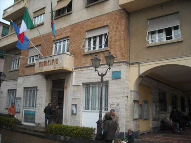 Brutale aggressione ad Albissola, linea dura del Sindaco: locali chiusi a mezzanotte e mezza in centro e in passeggiata Brutale aggressione ad Albissola, linea dura del Sindaco: locali chiusi a mezzanotte e mezza in centro e in passeggiata