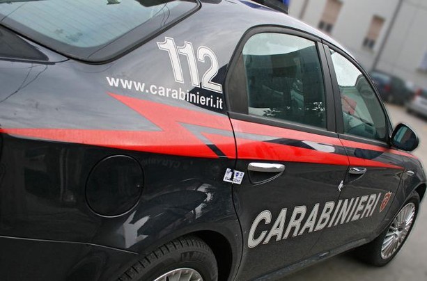 Difende la figlia dalle avances: uomo accoltellato e ucciso a Oleggio