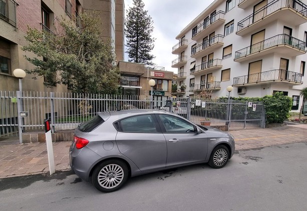 Arma di Taggia: blitz della Finanza alla Rsa 'Le Palme', indagine su presunti maltrattamenti e altri reati Arma di Taggia: blitz della Finanza alla Rsa 'Le Palme', indagine su presunti maltrattamenti e altri reati