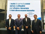 Nel Torinese oltre 809mila persone non pagheranno il bollo auto. Cirio: "Tolta una tassa ingiusta"